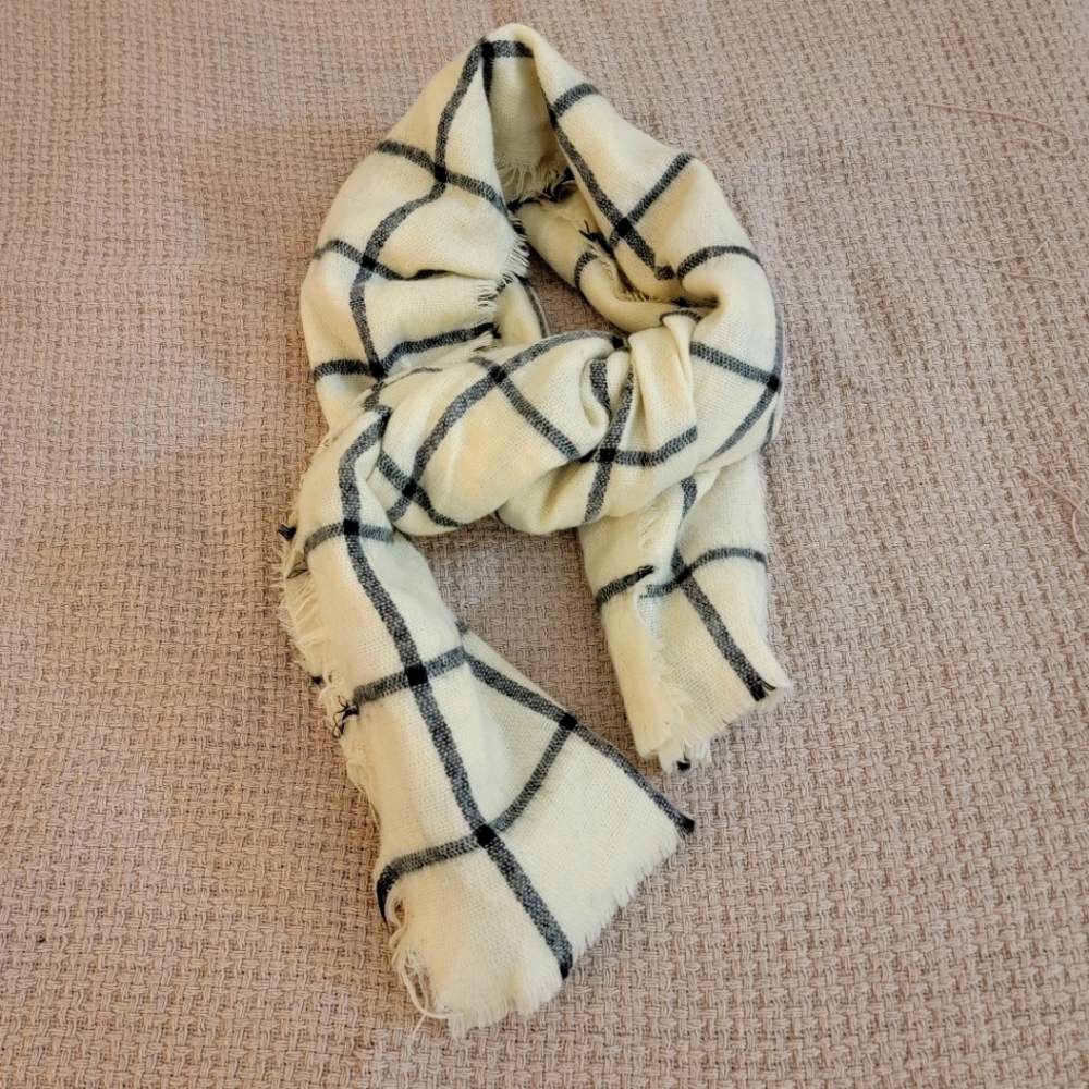 GAP Windowpane Scarf. 76”x25” Ivory and dark gray/off black color.